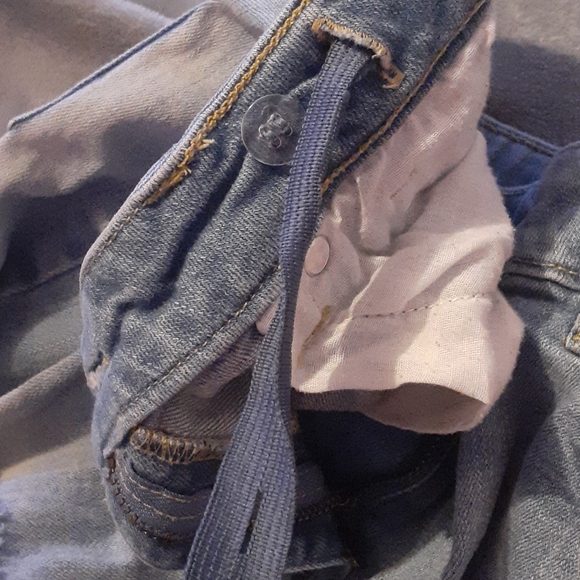 Ripped jeans - Picture 3 of 4